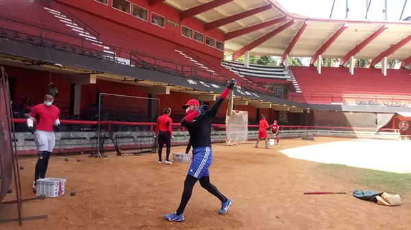 Equipo santiaguero de béisbol retorna a los entrenamientos