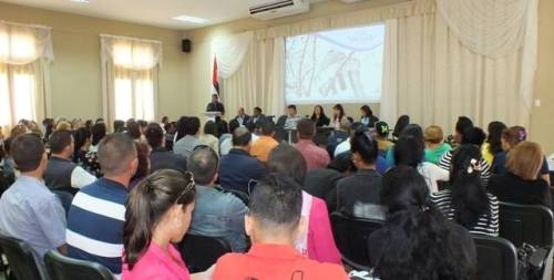 Trabajadores de la radio en Camagüey realizan su asamblea de balance anual.