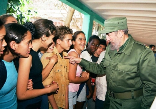 Fidel hizo realidad el sueño de una Patria libre, destaca intelectual francés