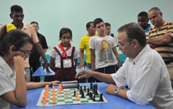 Presentarán en Camagüey Ajedrez hacia la luz, libro de Antonio Guerrero