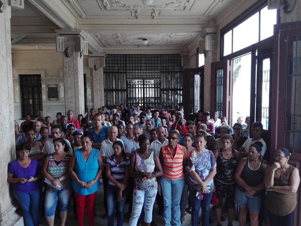 Trabajadores camagüeyanos se unen al reclamo mundial de libertad para Lula da Silva (+ Fotos)