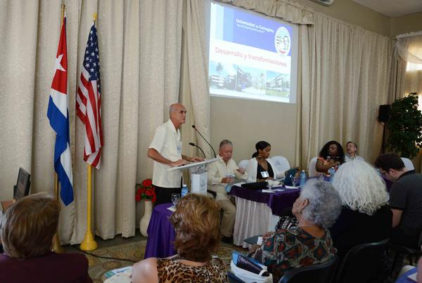 Santiago Lajes Choy, rector de la Universidad de Camagüey.