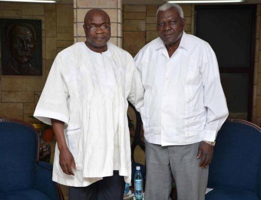 Embajador de Burkina Faso en Cuba, Marc Somda (i)