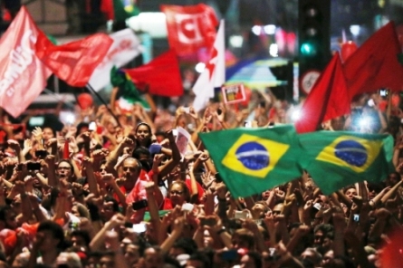 Crece el Partido de los Trabajadores de Brasil tras detención de Lula