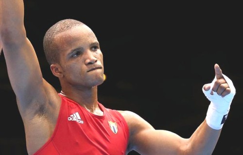 Avanza Roniel Iglesias en torneo panamericano clasificatorio de Boxeo