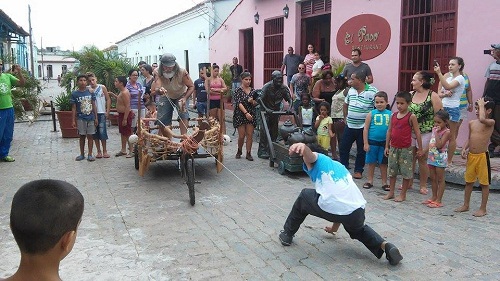 Novela de Hemingway en las plazas del Camagüey (+ Fotos)