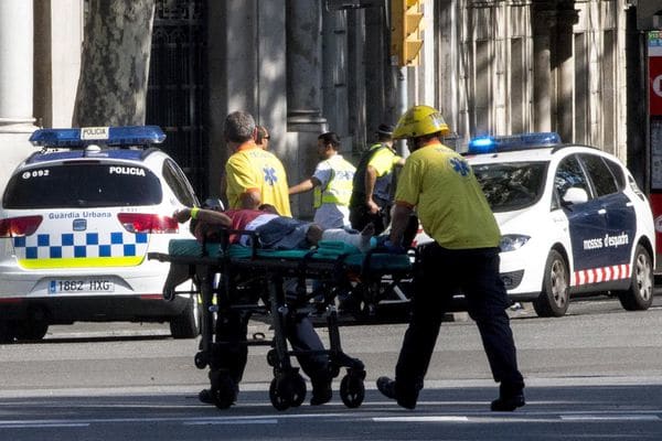 Reciben alta médica dos cubanos heridos en ataques terroristas en España