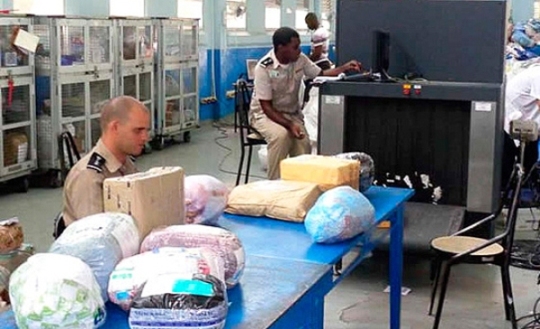 Advierte Aduana riesgos de importar a Cuba paquetes de agencias ilegales