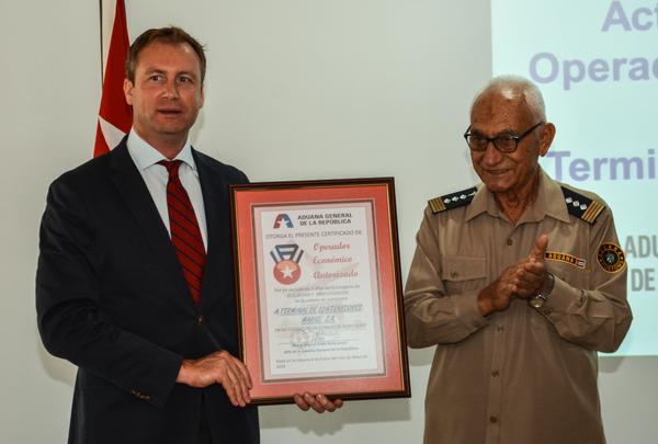 Terminal de Contenedores Mariel logra certificación de Operador seguro