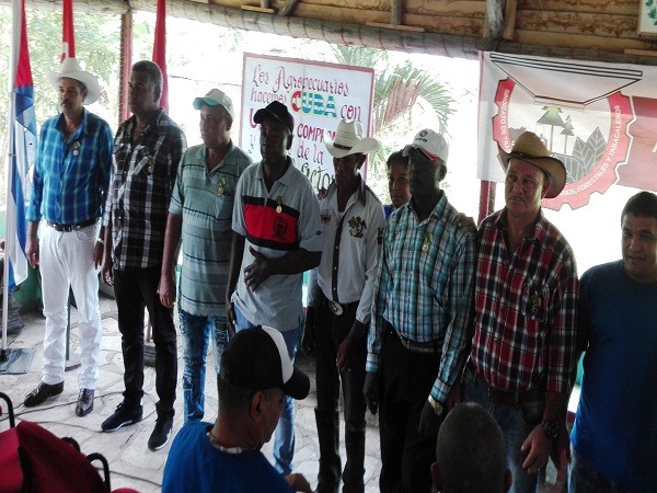 Reconocen a agropecuarios camagüeyanos en su día (+ Fotos)