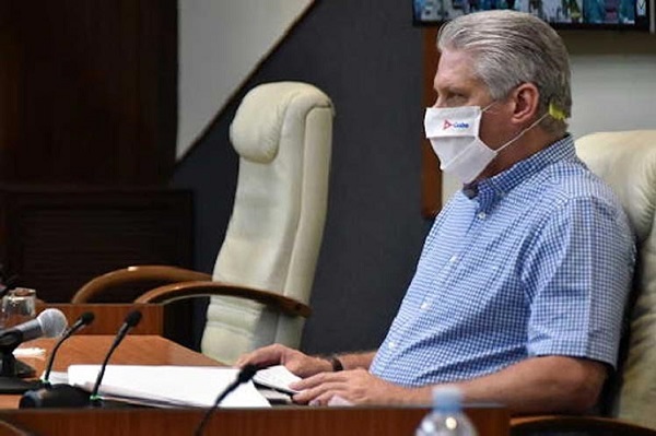 Convoca Díaz-Canel a mantenernos alerta ante Covid-19 y llegada de huracán Elsa