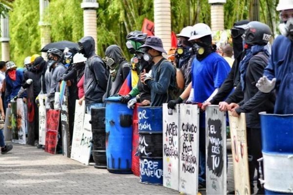 Primeras líneas en Colombia protagonizan el paro social