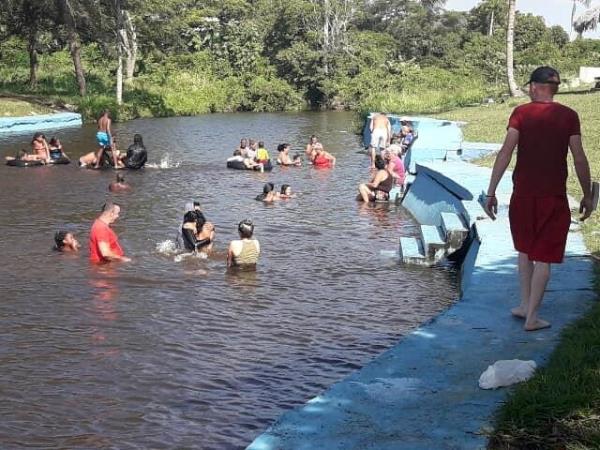 Calidad y variedad de ofertas en campismo popular Las Clavellinas (+ Audio y Fotos)