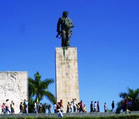 Amigos de Cuba rinden homenaje al Che Guevara