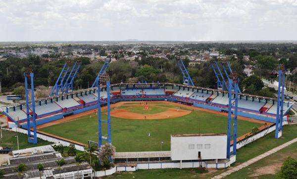 Estadio Cándido González.