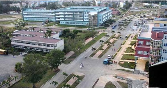 Desarrolla Universidad de Ciencias Informáticas industria del software en Cuba