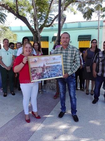 Reconocen en Camagüey a trabajadores destacados del Comercio, la Gastronomía y los Servicios (+ Fotos)