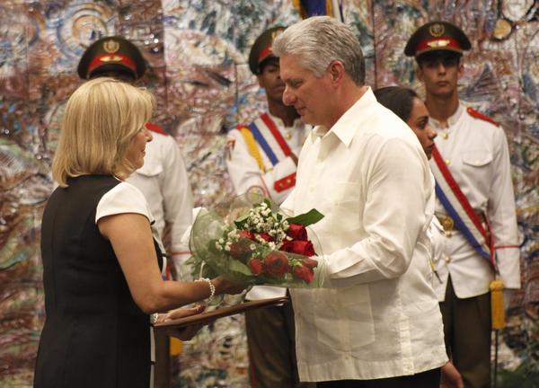 Díaz-Canel preside acto de juramento de embajadores cubanos