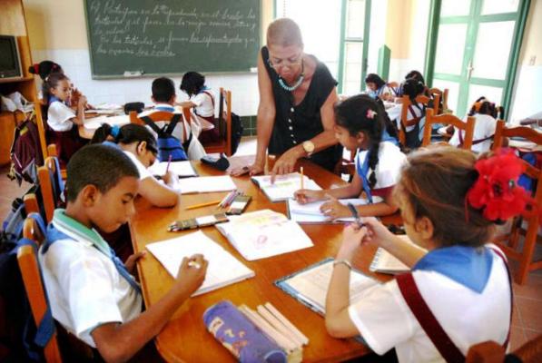 Educadores camagüeyanos establecen prioridades para mejorar calidad del proceso docente educativo