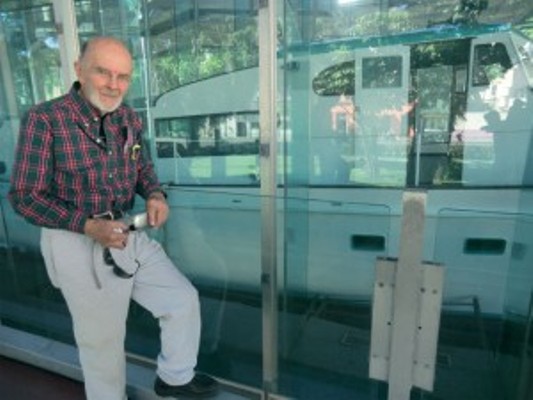 Antonio del Conde en el Memorial Granma, La Habana.