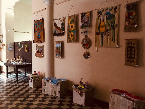 Artesanos camagüeyanos recopilan saberes en exposición colectiva (+ Fotos)