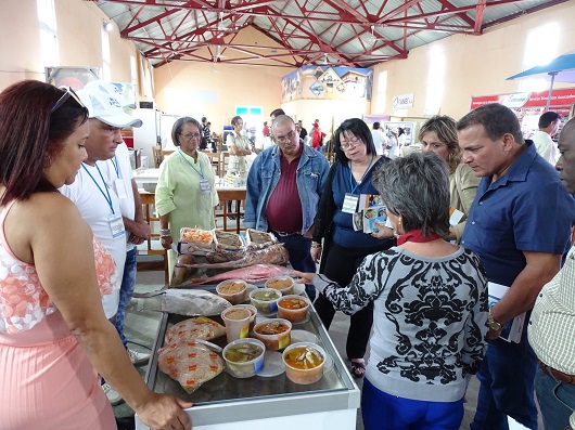 Disertan en Camagüey sobre importancia de encadenamientos productivos para la eficiencia empresarial