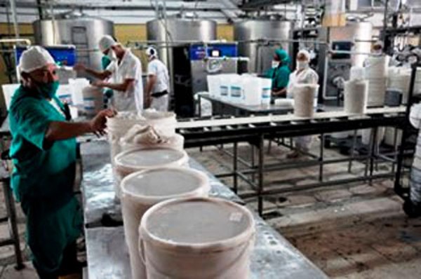 Exigen en Industria Alimentaria de Camagüey cumplimento de medidas higiénicas contra coronavirus