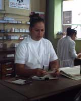 Farmacéuticos de Camagüey contribuyen a garantizar la salud del pueblo