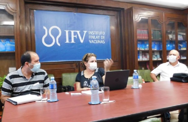 Constata Viceprimer ministro cubano avances en ensayos clínicos de Soberana 01