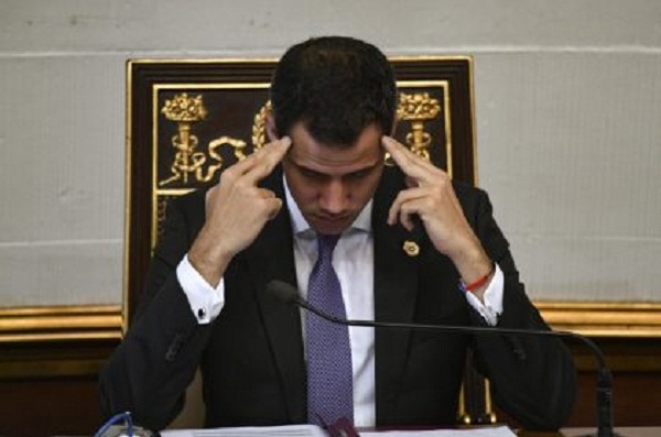 Implicado Juan Guaidó en venta de armas robadas durante intentona golpista en Venezuela