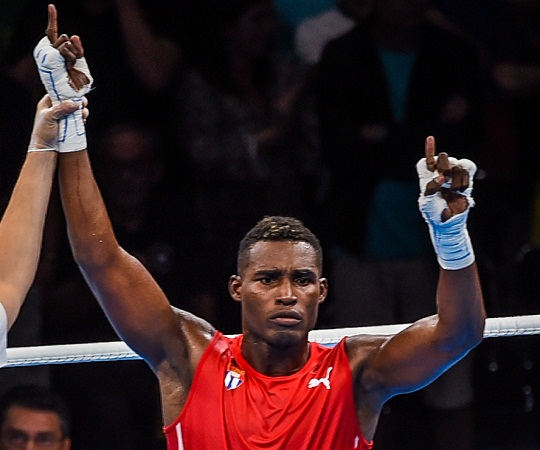 Agramontino La Cruz lidera a boxeadores cubanos en match de Serie Mundial