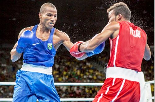 Lázaro Álvarez luchará por el bronce en Boxeo olímpico
