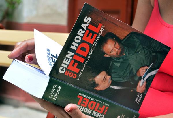 Desde el libro, los camagüeyanos también rinden tributo a Fidel Castro