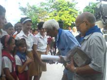 Comparten luchadores del 26 de Julio con pueblo de Camagüey