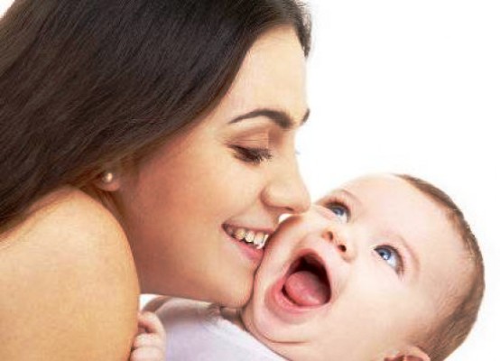 Nuevas disposiciones en Cuba para beneficio de la madre trabajadora