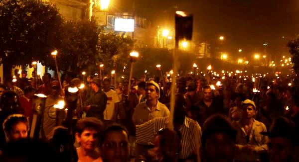 La juventud camagüeyana marchó con antorchas en honor al Héroe Nacional (+ Fotos)