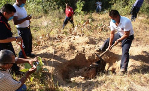 Localizan en México 28 fosas clandestinas