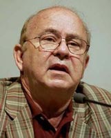 Escritores y artistas debaten temas vinculados a realidad cubana