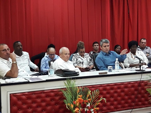 Ministro cubano evalúa en Camagüey programa de informatización
