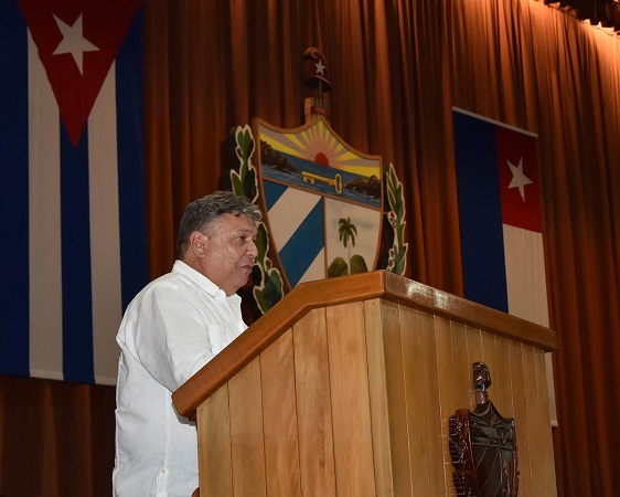 Trabaja Cuba en el perfeccionamiento de su sistema empresarial estatal