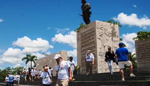 Por los caminos del Che al centro de Cuba