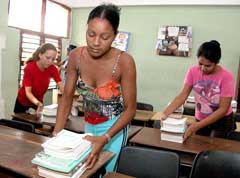 Camagüey Gets Ready for 2013-2014 School Year