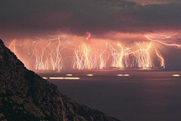 what lake is the lightning capital of the world