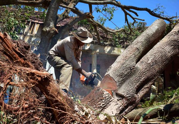 Camagüey avanza con esfuerzo en la recuperación tras azote de Irma Camagüey avanza con esfuerzo en la recuperación tras azote de Irma