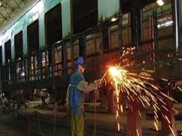 Contribuyen talleres ferroviarios en Camagüey a la sustitución de importaciones en Cuba
