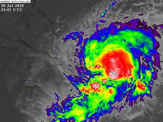 Camagüey se prepara ante la cercanía de Isaías