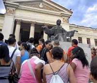 Superan el 10 por ciento de población cubana los graduados universitarios