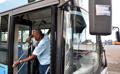 Adoptan medidas en la transportación a partir de situación epidemiológica en la capital del país