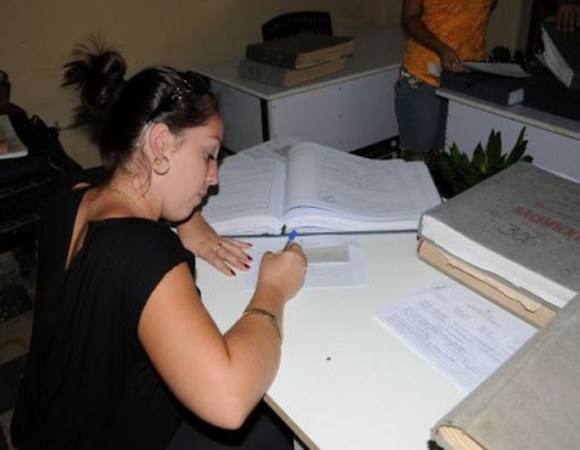 Oficinas de trámites en Camagüey mantienen mayoría de los servicios