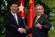 Felicita Raúl al Primer Ministro Li Keqiang